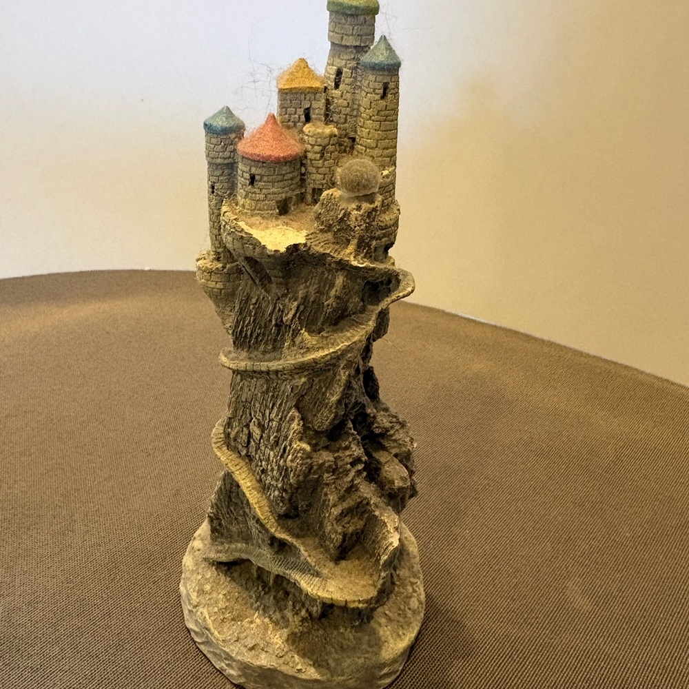 Enchanted Kingdoms Fairy Godmother Castle Sculpture Figurine 1988 Handpainted